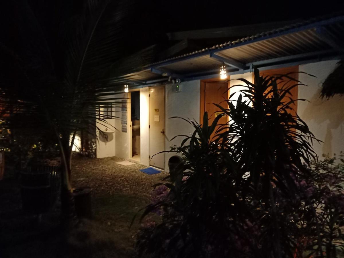Moalboal Bamboo House / Rooms Dış mekan fotoğraf
